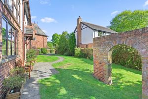 Photo 35- click for photo gallery